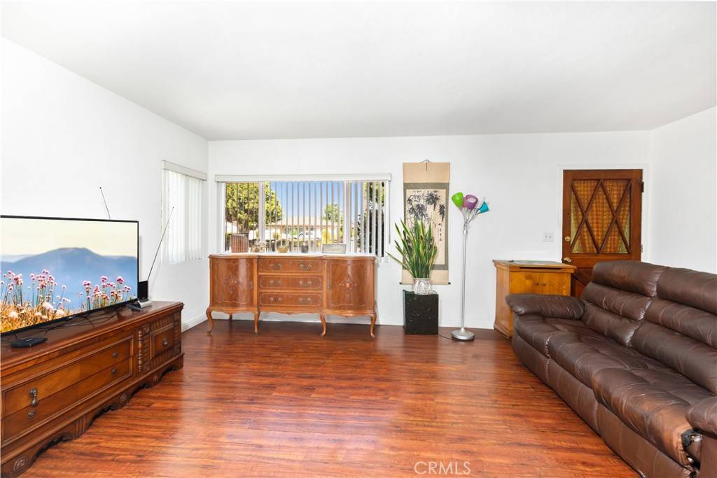 Azusa, CA 91702,224 S Vernon AVE
