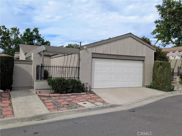 Fullerton, CA 92835,2811 Lancewood CT