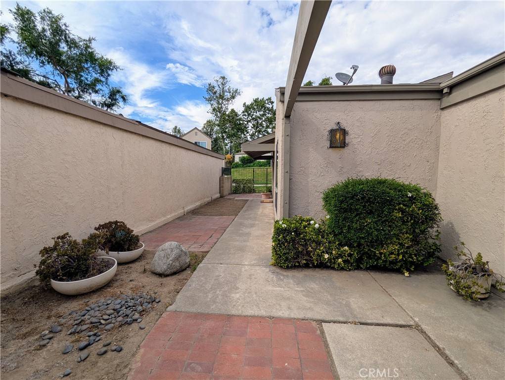 Fullerton, CA 92835,2811 Lancewood CT