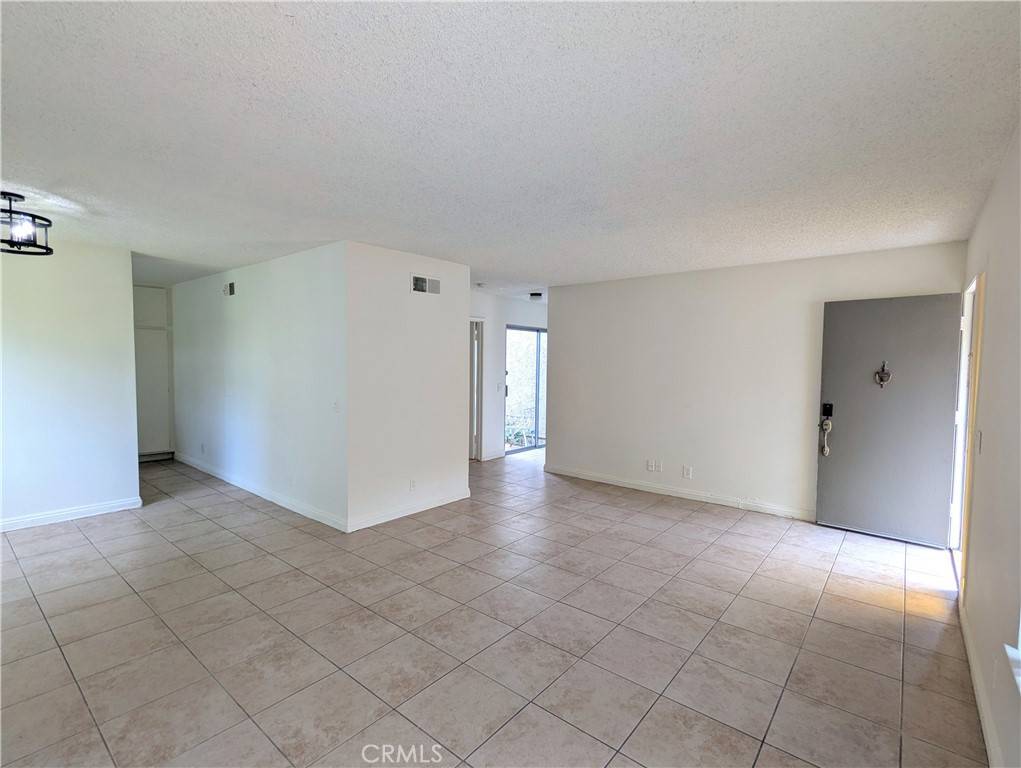 Fullerton, CA 92835,2811 Lancewood CT