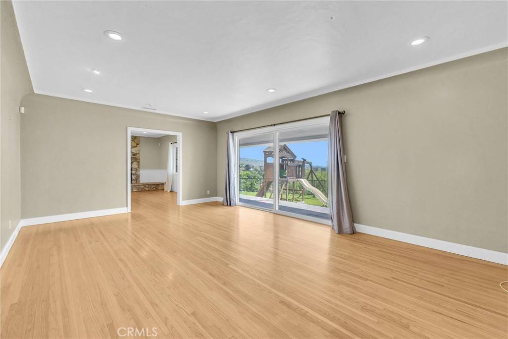 La Habra Heights, CA 90631,918 Dorothea RD