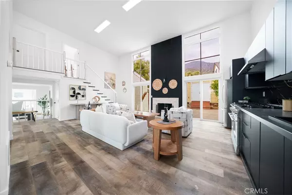 La Crescenta, CA 91214,2423 Rockdell ST