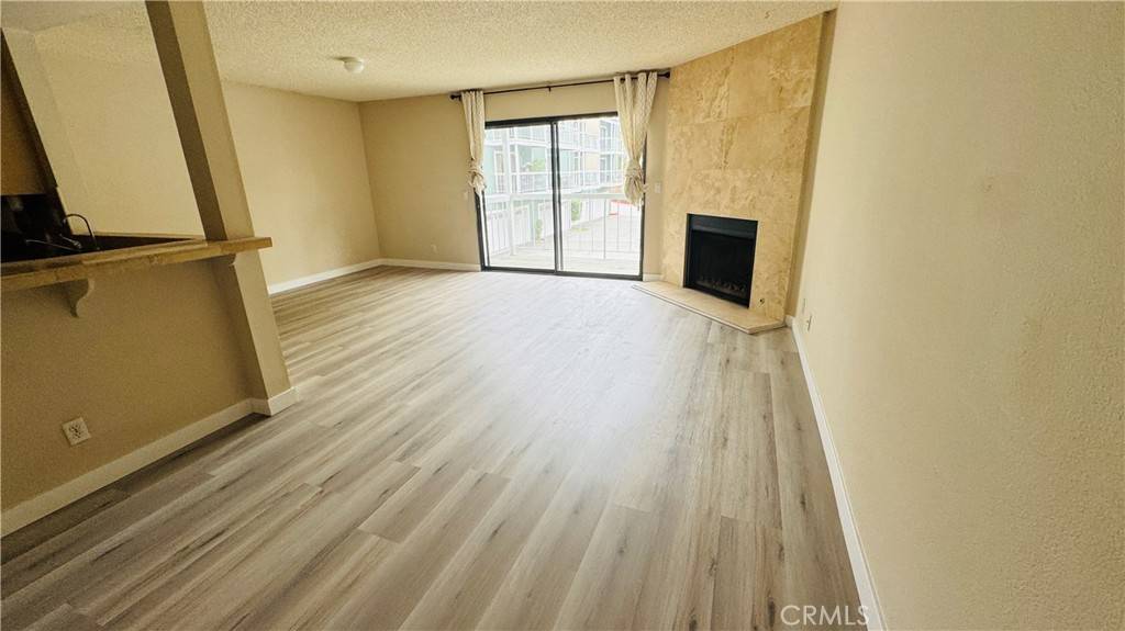Rosemead, CA 91770,1060 Walnut Grove AVE #A