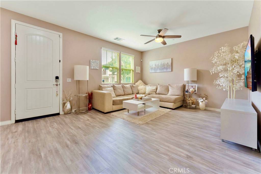 Chino, CA 91710,6045 Lyon ST
