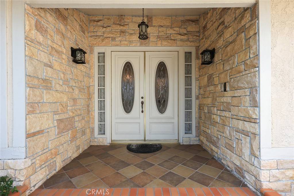 San Marino, CA 91108,2355 Longden DR