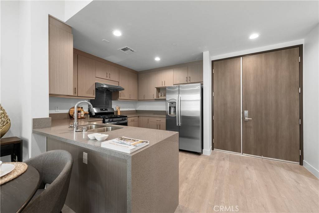 Alhambra, CA 91801,168 S Monterey ST #206