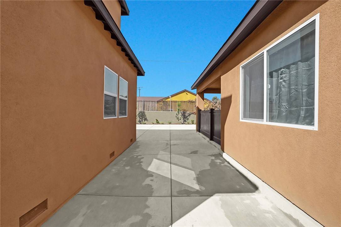 El Monte, CA 91732,3032 Cogswell RD