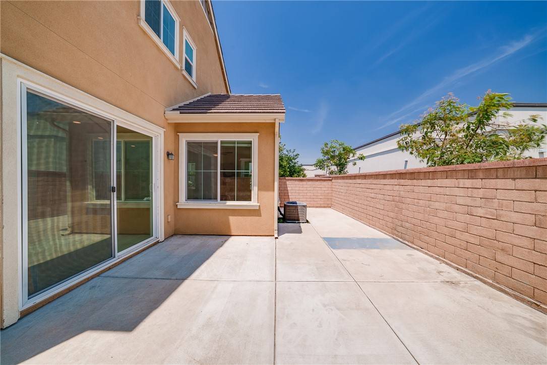 Ontario, CA 91762,4121 S Blackstone Privado