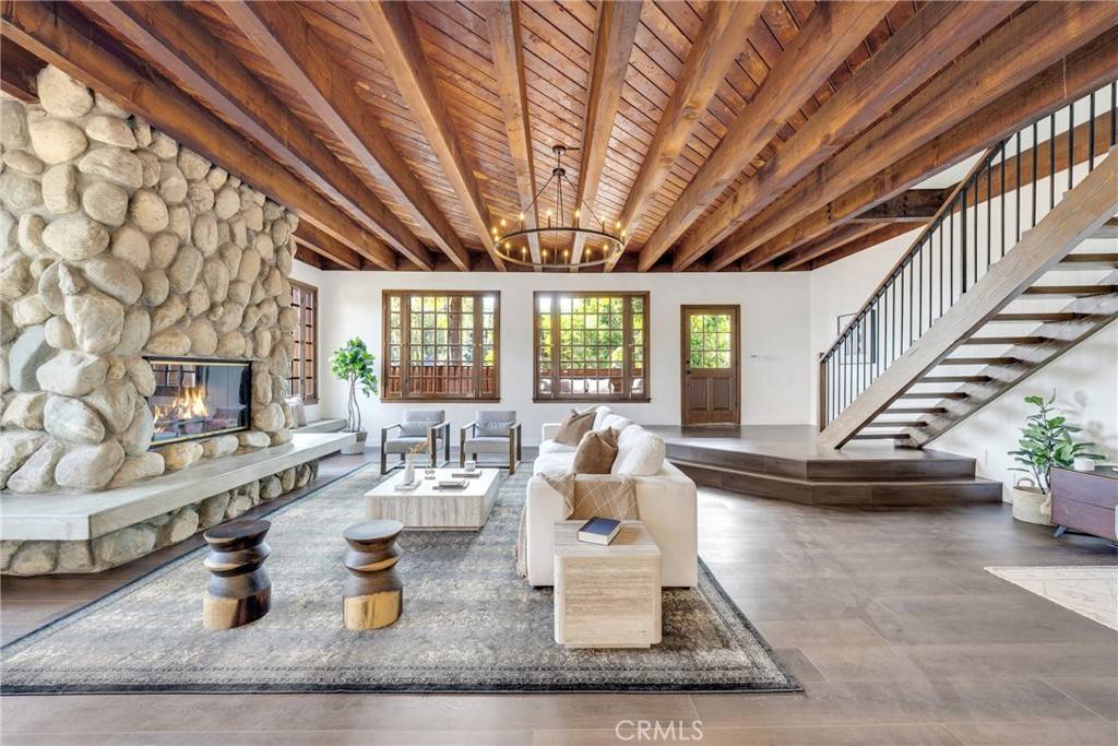 Sierra Madre, CA 91024,561 Alta Vista DR