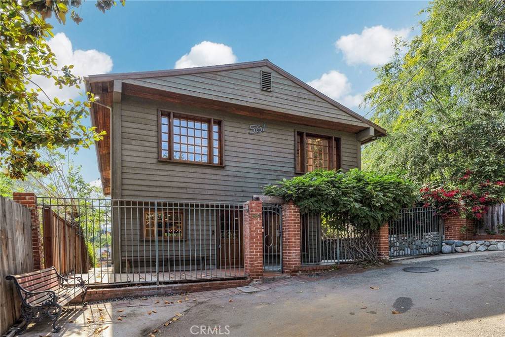 Sierra Madre, CA 91024,561 Alta Vista DR