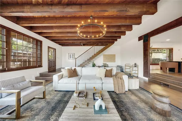 Sierra Madre, CA 91024,561 Alta Vista DR