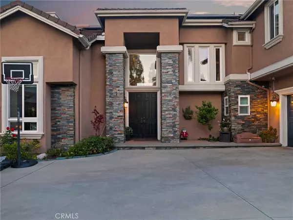 Yorba Linda, CA 92887,27020 Daisy CIR