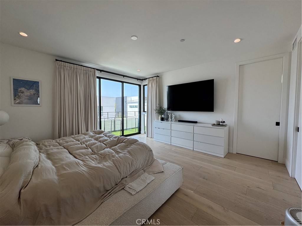 Los Angeles, CA 90029,764 N Arthur RD