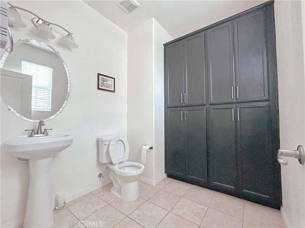 Ontario, CA 91762,2911 S Via Belamaria