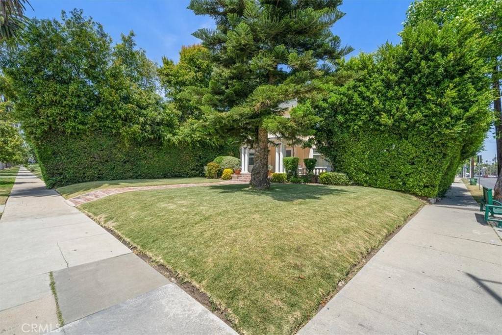 Los Angeles, CA 90004,268 S Norton AVE