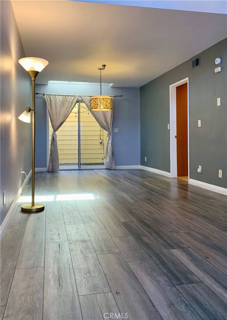 Alhambra, CA 91801,1701 Cedar Street #5