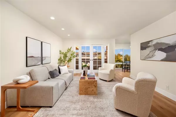 West Hollywood, CA 90069,1010 Palm AVE #207