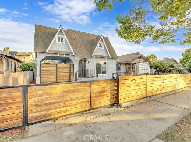 1438 W 69th ST, Los Angeles, CA 90047