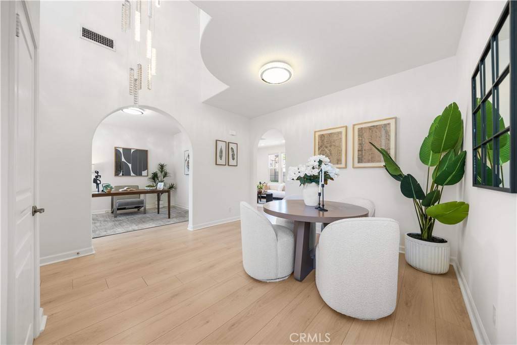 Irvine, CA 92603,345 Tall Oak