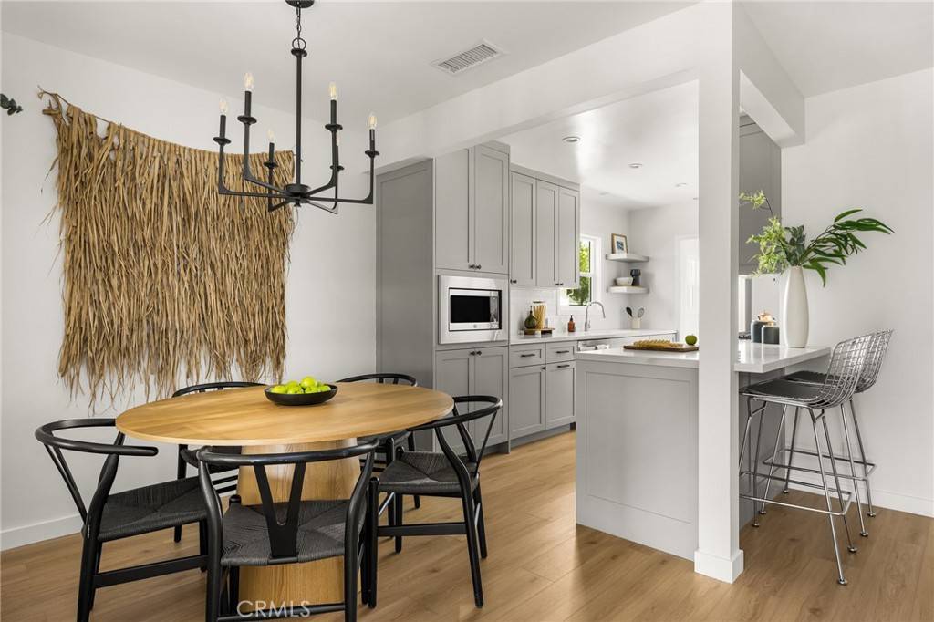Van Nuys, CA 91406,17216 Lorne ST