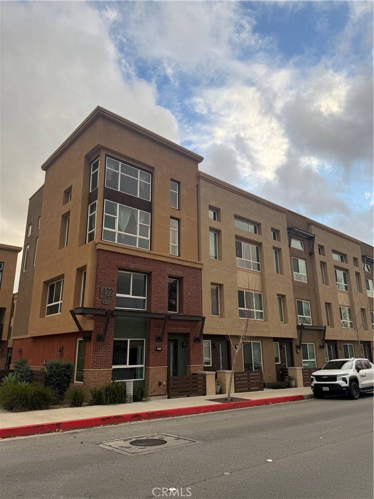 422 W Route 66 #1, Glendora, CA 91740