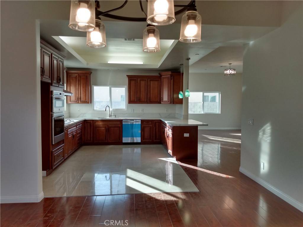 Fontana, CA 92336,17548 Court ST