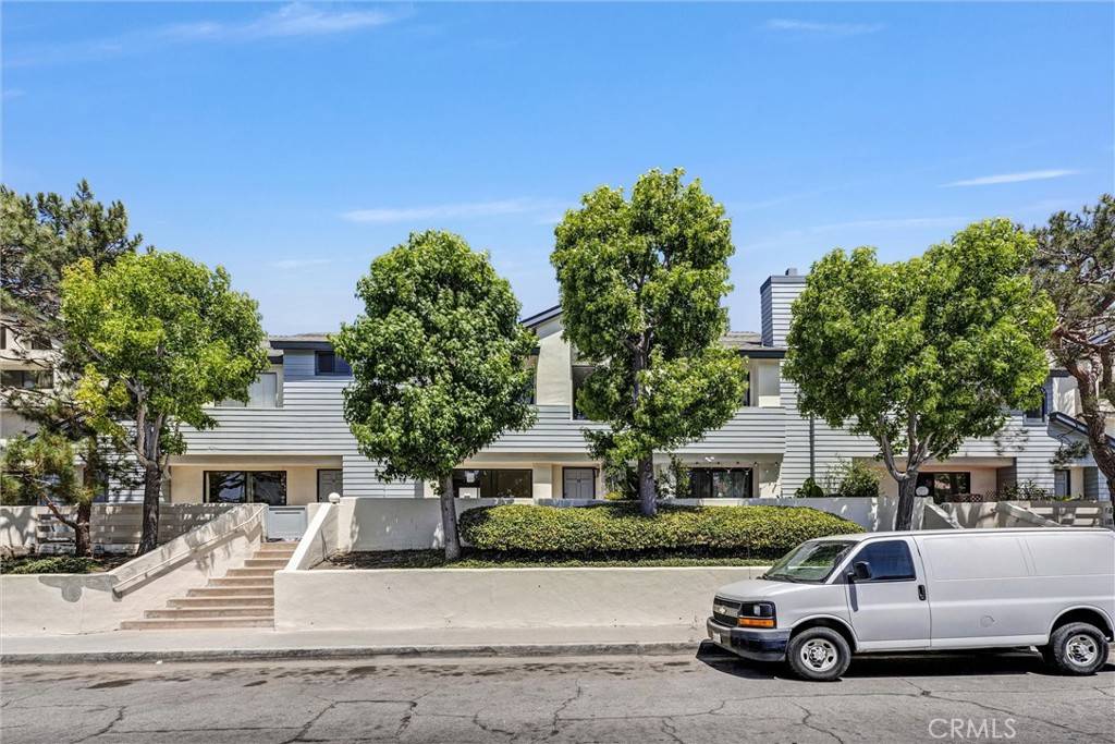 Lawndale, CA 90260,15111 Freeman AVE #50