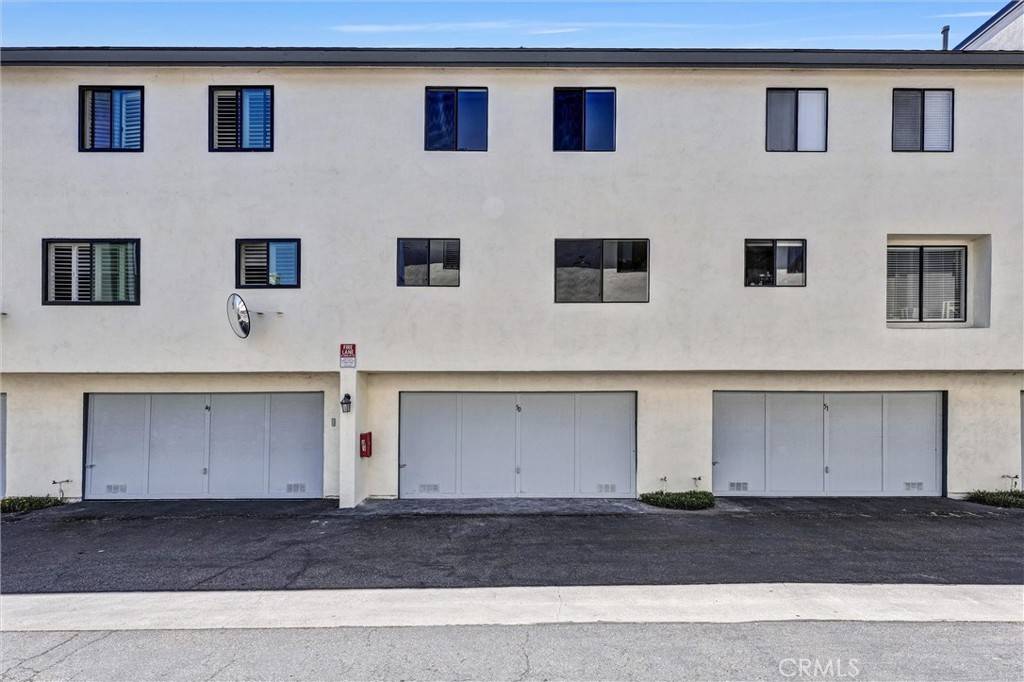 Lawndale, CA 90260,15111 Freeman AVE #50