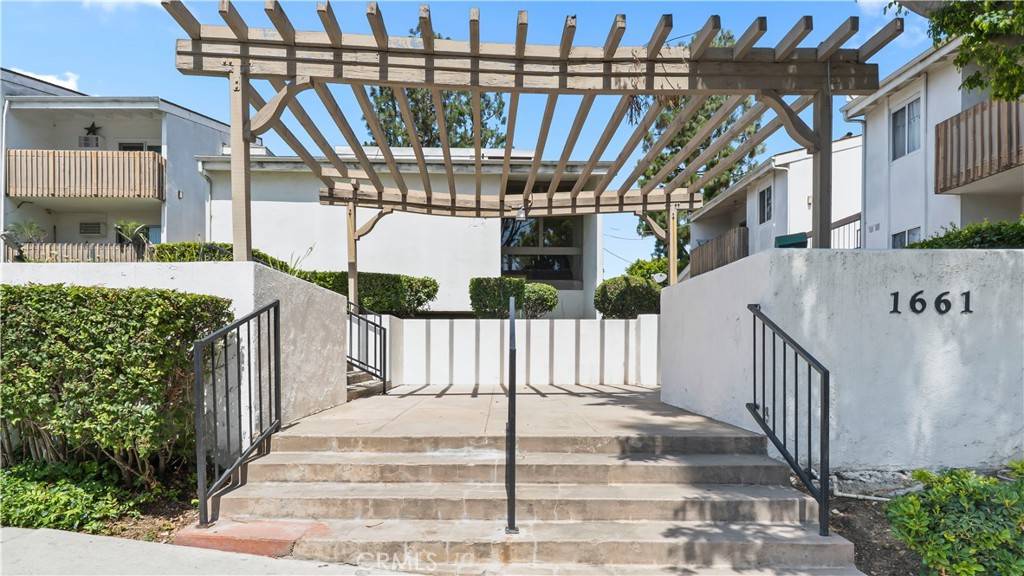 Montebello, CA 90640,1661 Neil Armstrong ST #153