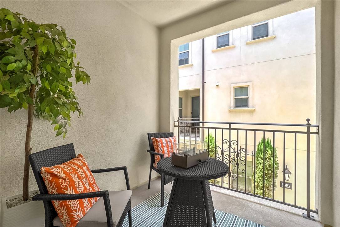 Azusa, CA 91702,875 Iris WAY #B