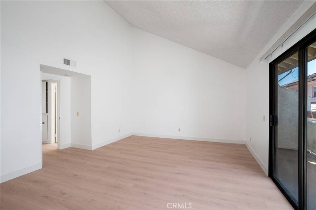 Monterey Park, CA 91754,227 S Ynez AVE #B