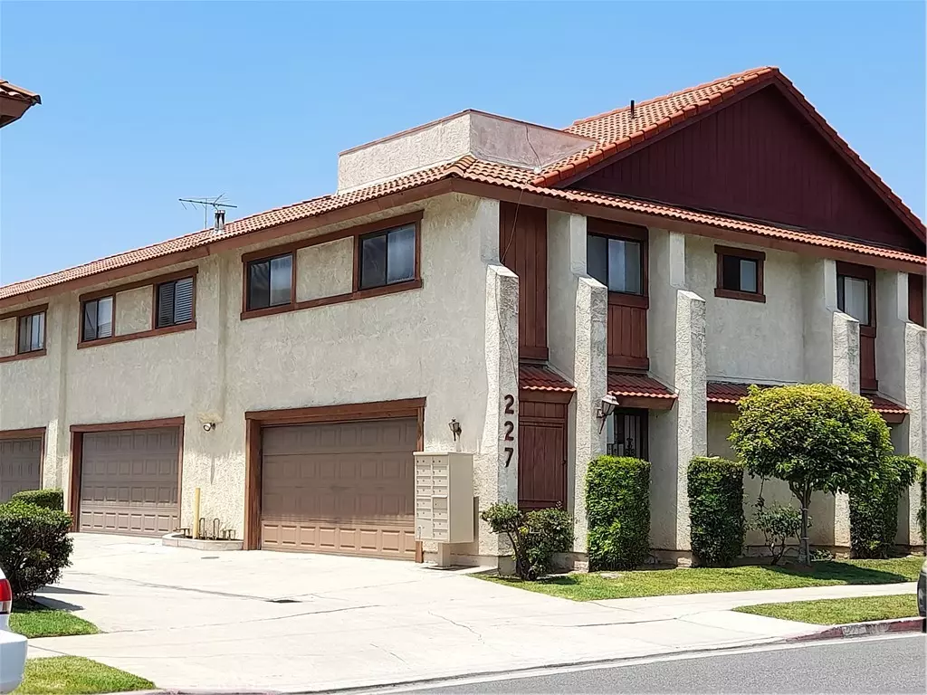 Monterey Park, CA 91754,227 S Ynez AVE #B