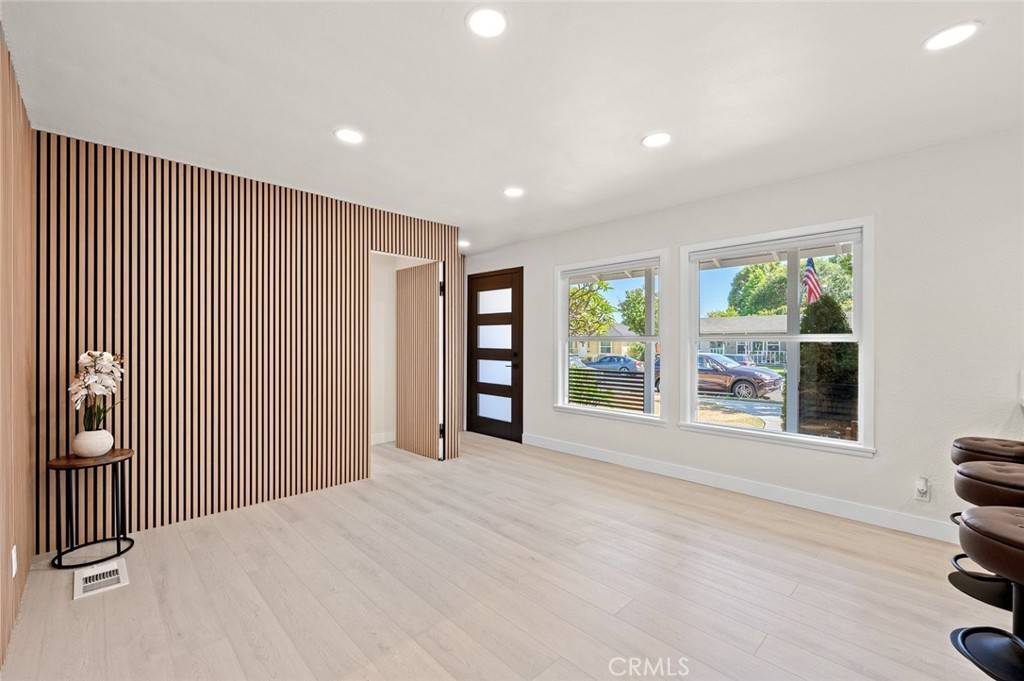 Brea, CA 92821,647 Magnolia AVE