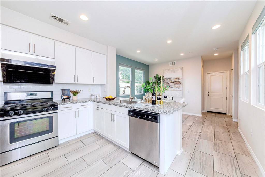 San Gabriel, CA 91776,806 S Gladys Ave