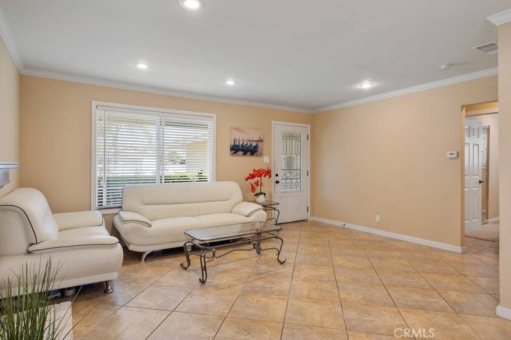 Baldwin Park, CA 91706,4943 Bresee AVE