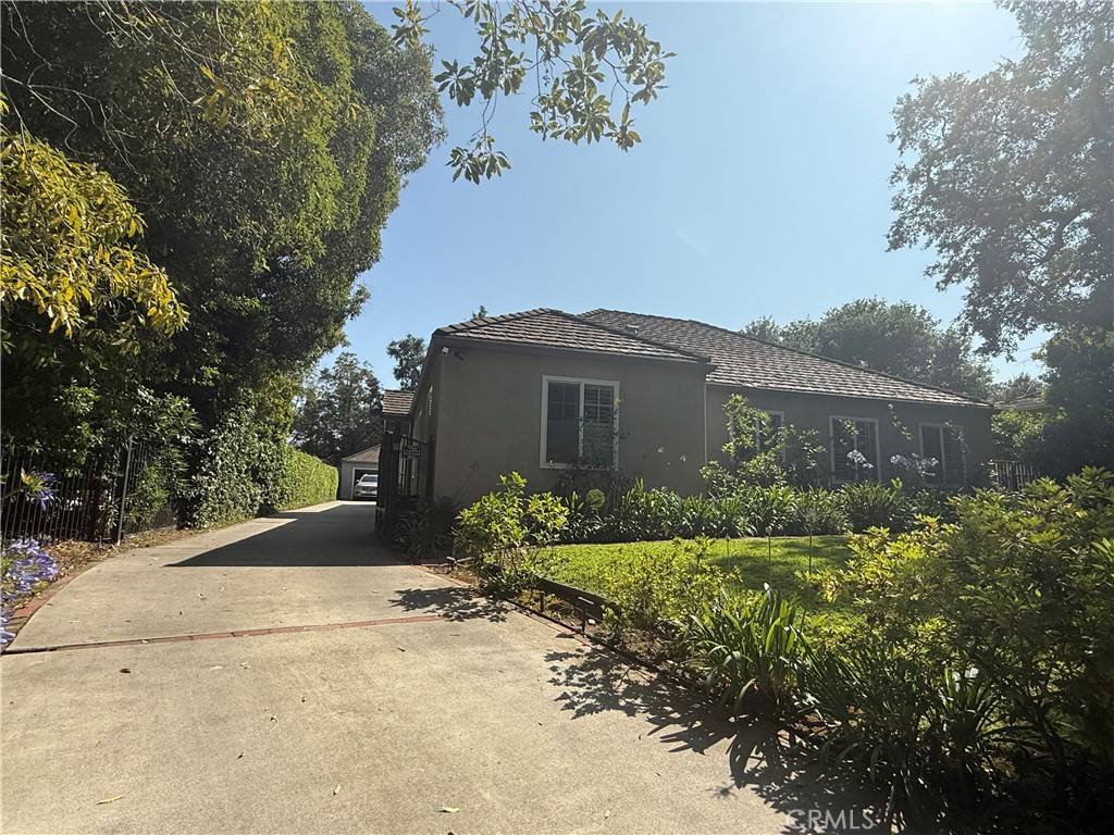 San Marino, CA 91108,2185 Ashbourne DR