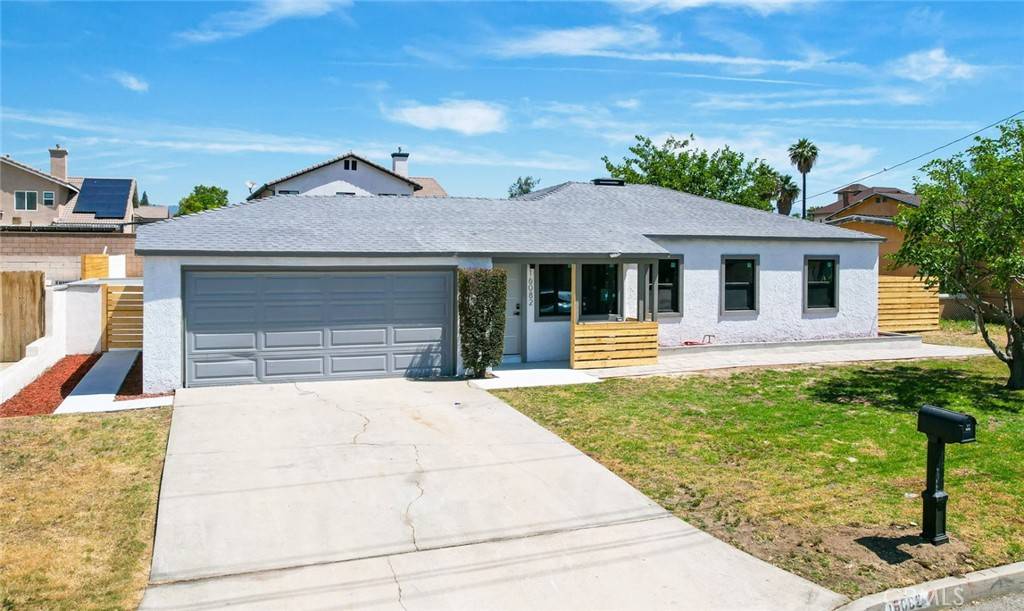 Fontana, CA 92335,16082 Athol ST