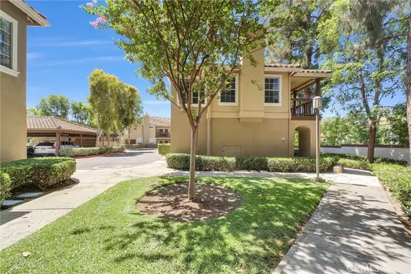 Tustin, CA 92782,118 Gallery WAY