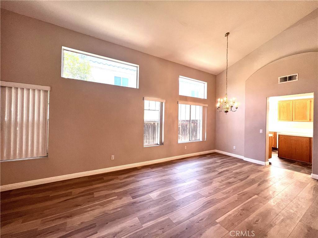 Riverside, CA 92508,20865 Oakdale LN