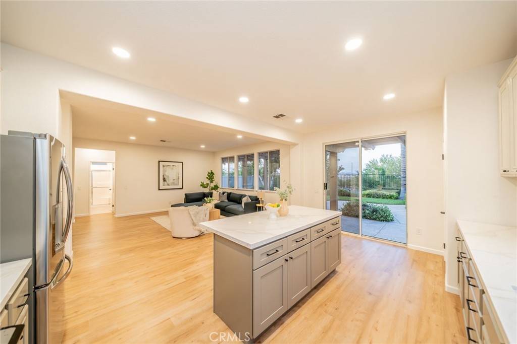 Corona, CA 92881,2455 Mcmackin DR