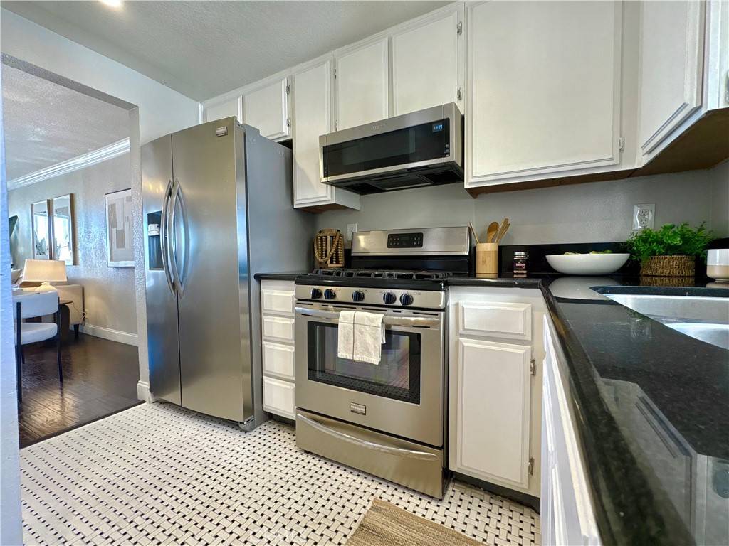 Los Alamitos, CA 90720,3845 Farquhar AVE #212