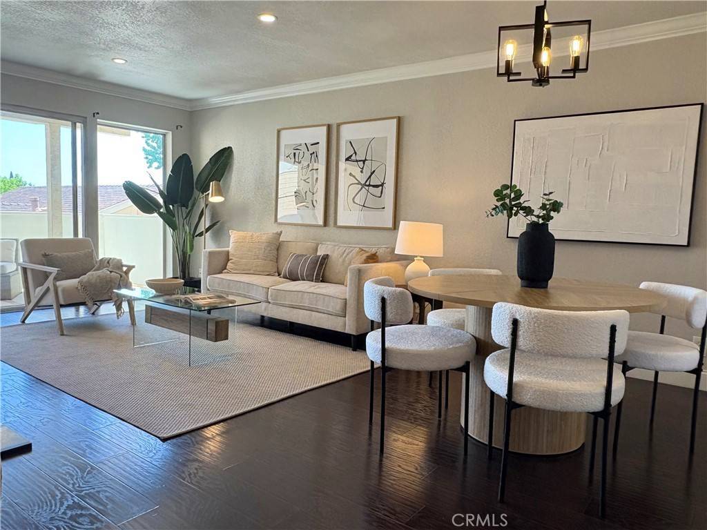 Los Alamitos, CA 90720,3845 Farquhar AVE #212