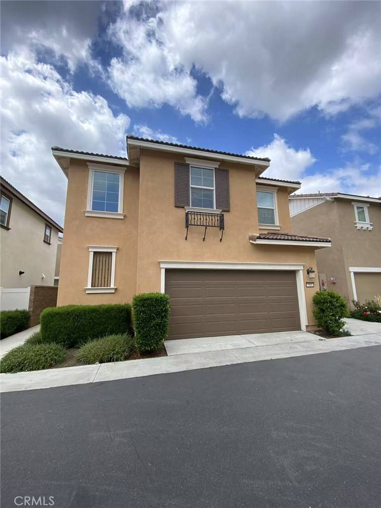 5901 Oatfield AVE, Eastvale, CA 92880
