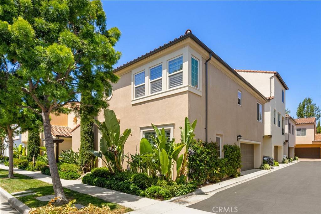 Irvine, CA 92618,178 Firefly