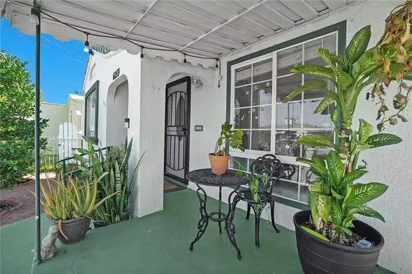 Huntington Park, CA 90255,6059 Riverside AVE