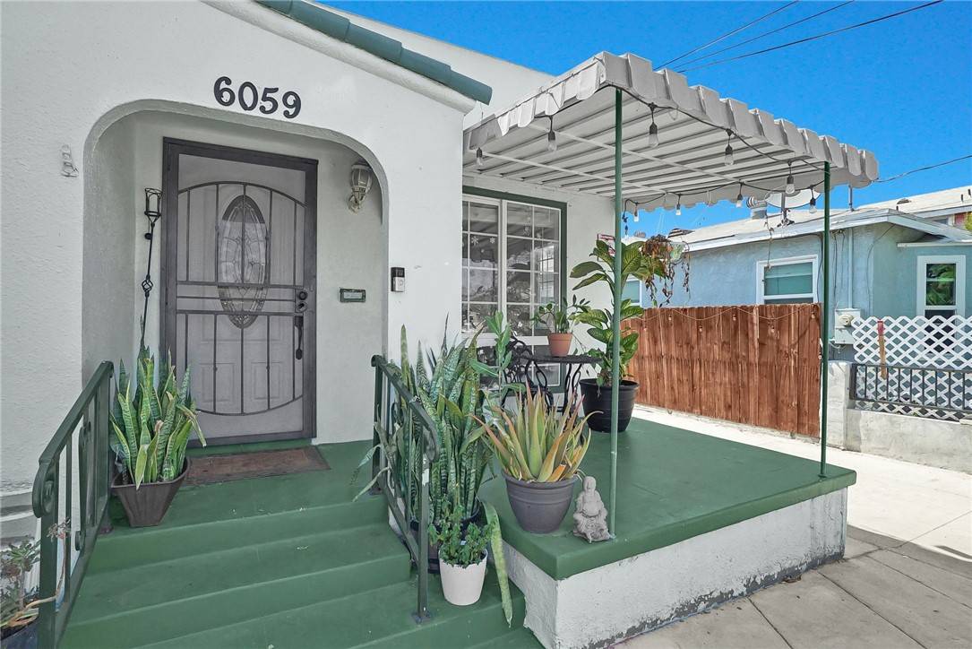 Huntington Park, CA 90255,6059 Riverside AVE