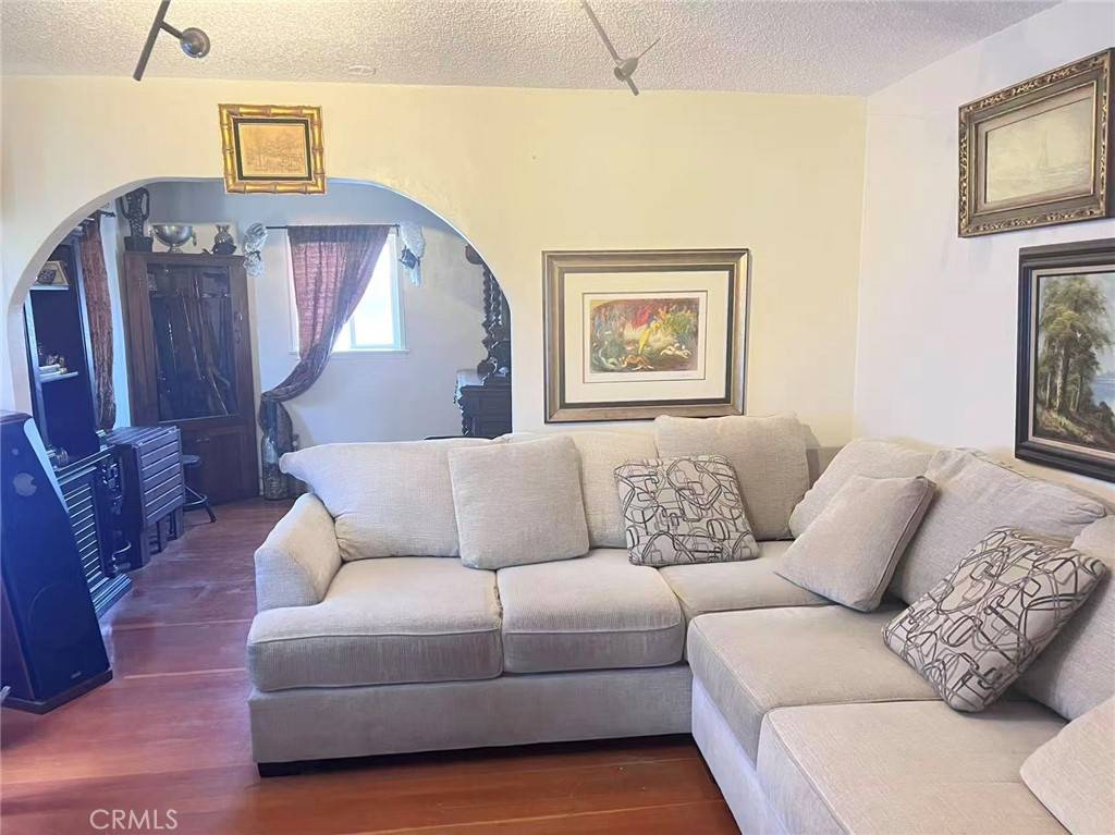 Pomona, CA 91766,934 W 12th ST