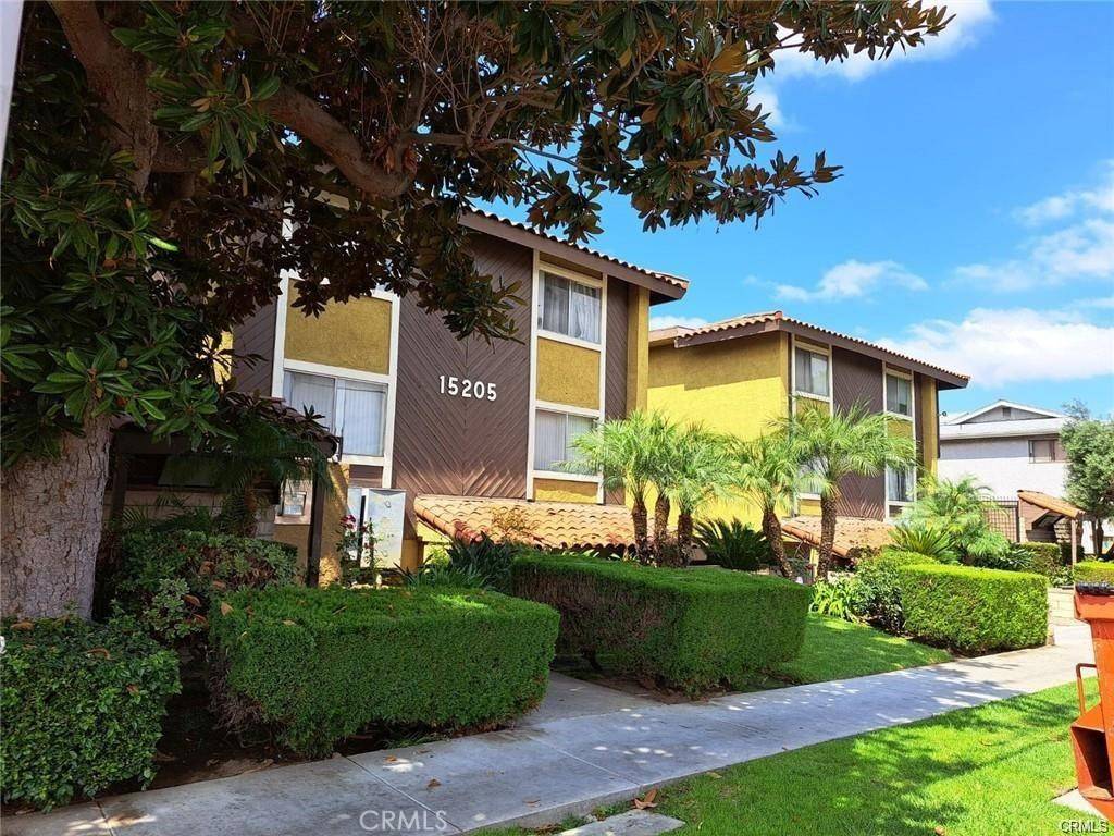 15205 S Budlong AVE #9, Gardena, CA 90247
