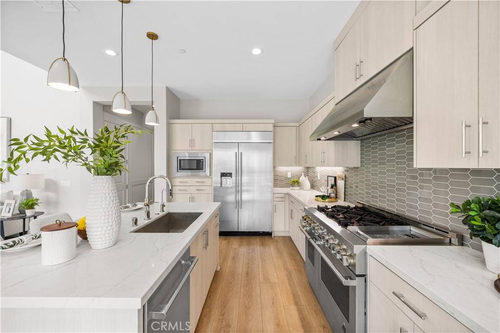 Lake Forest, CA 92630,281 Burwood