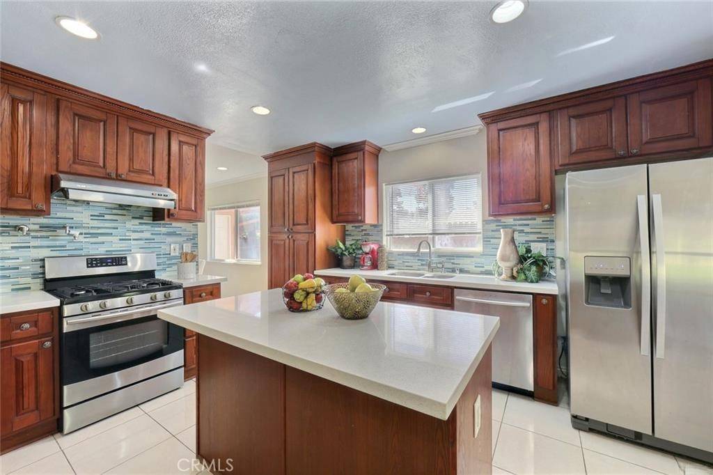 Diamond Bar, CA 91765,23603 Palomino DR